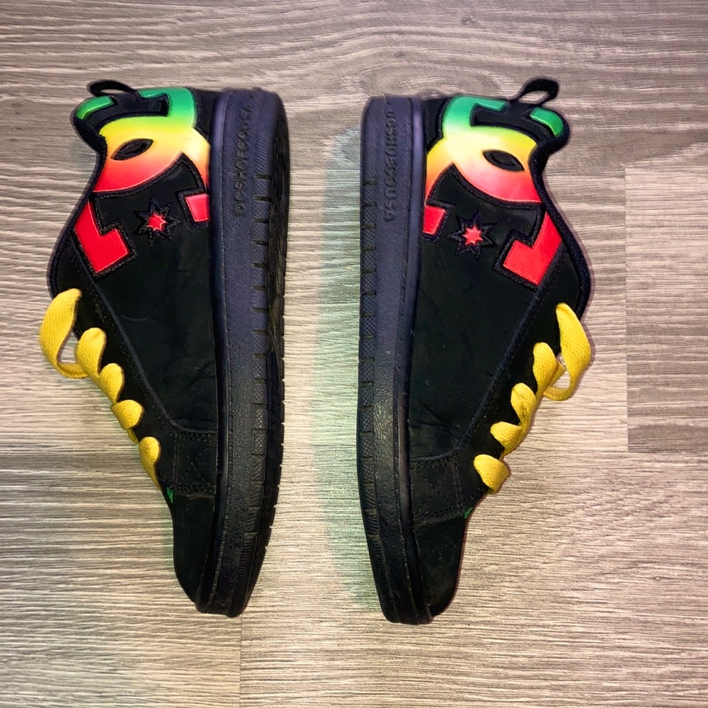 DC Court Graffik Rasta’s. Size 5.
